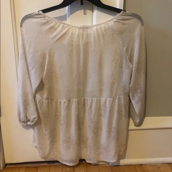 blouse - Picture 3 of 3